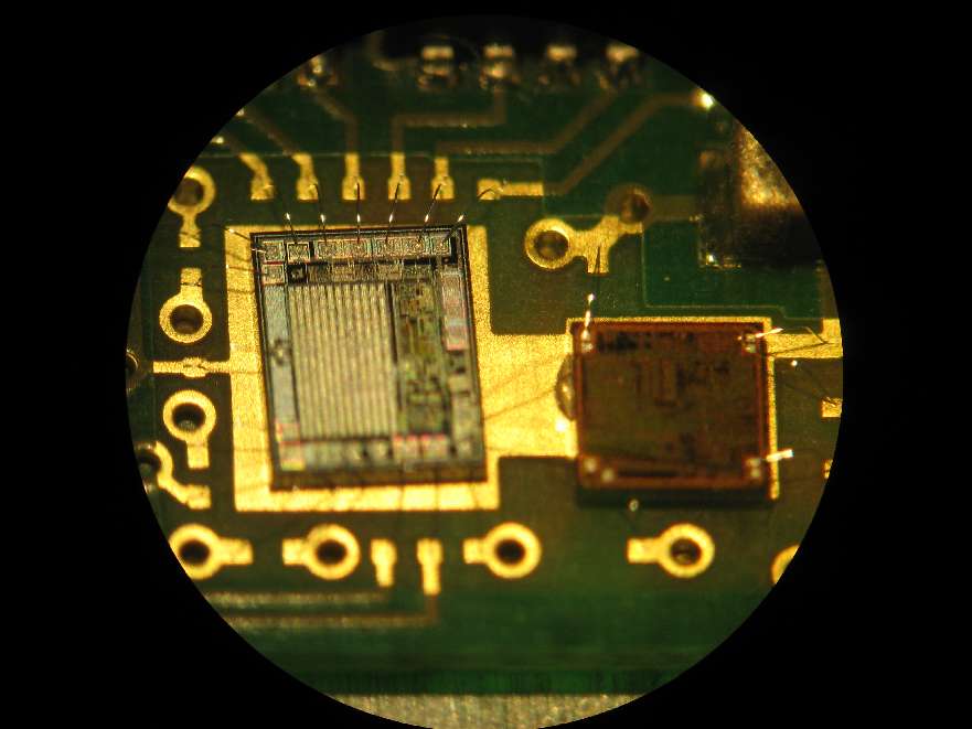 Leiterplatten - klassischen Verbindung von Chip zum Substrat auch Verbindungen von Chip zu Chip zeigt